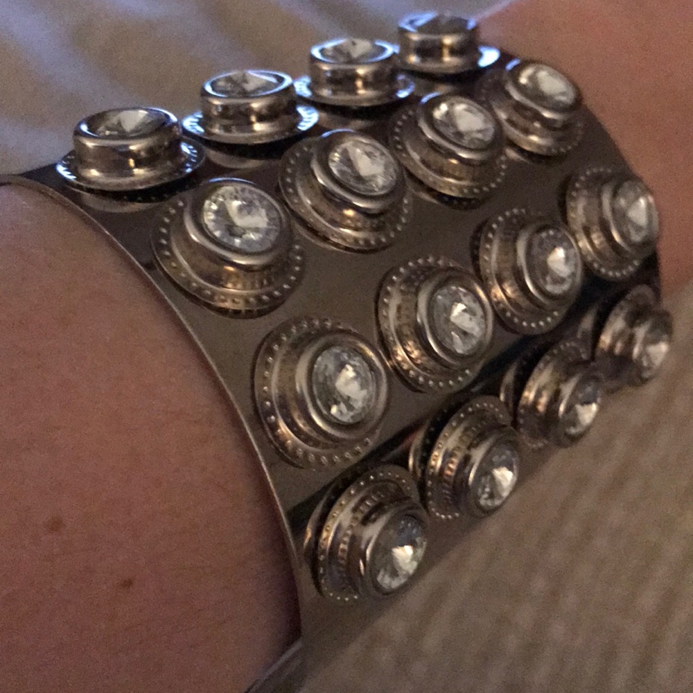 Cool silvertone mod studded cuff